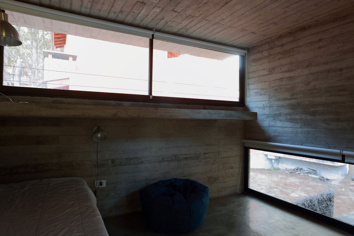 A Contemporary Concrete House Nestled in the Forest Glade with Natural Light of Buenos Aires by Luciano Kruk and María Victoria Besonías (12)