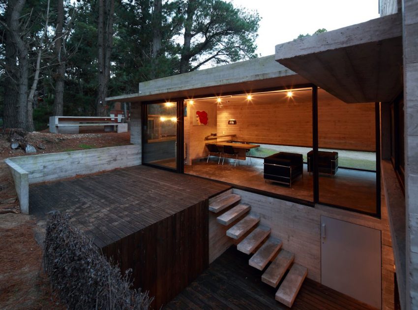 A Contemporary Concrete House Nestled in the Forest Glade with Natural Light of Buenos Aires by Luciano Kruk and María Victoria Besonías (16)