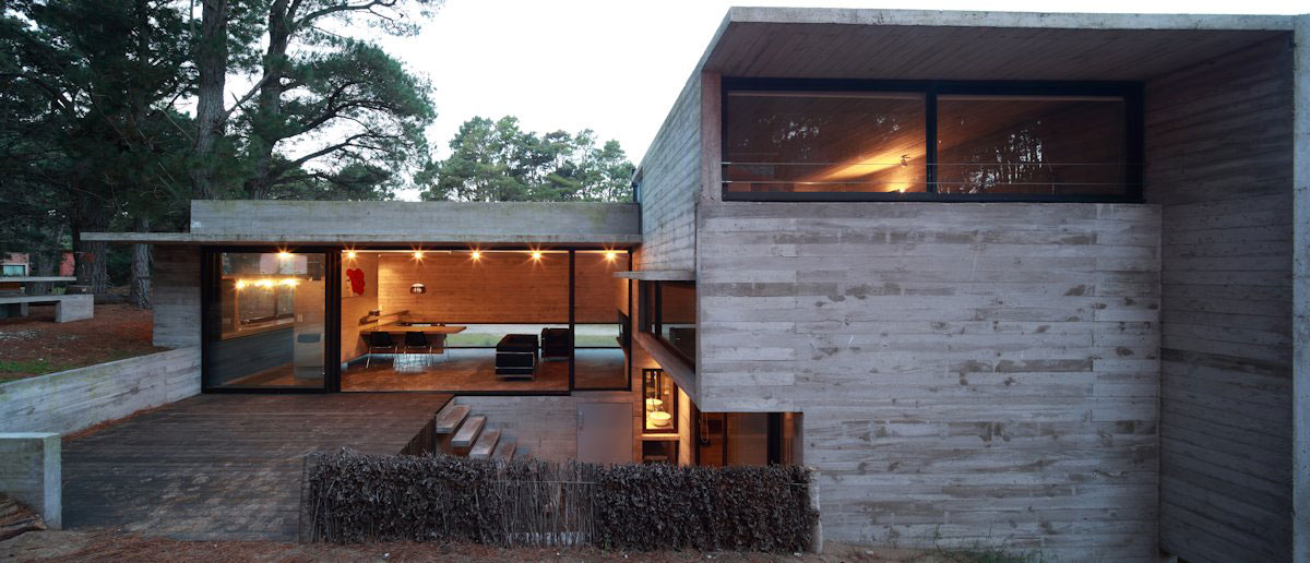 A Contemporary Concrete House Nestled in the Forest Glade with Natural Light of Buenos Aires by Luciano Kruk and María Victoria Besonías (18)