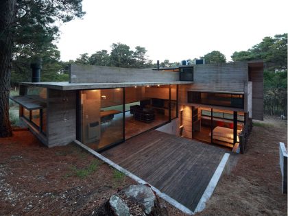 A Contemporary Concrete House Nestled in the Forest Glade with Natural Light of Buenos Aires by Luciano Kruk and María Victoria Besonías (19)