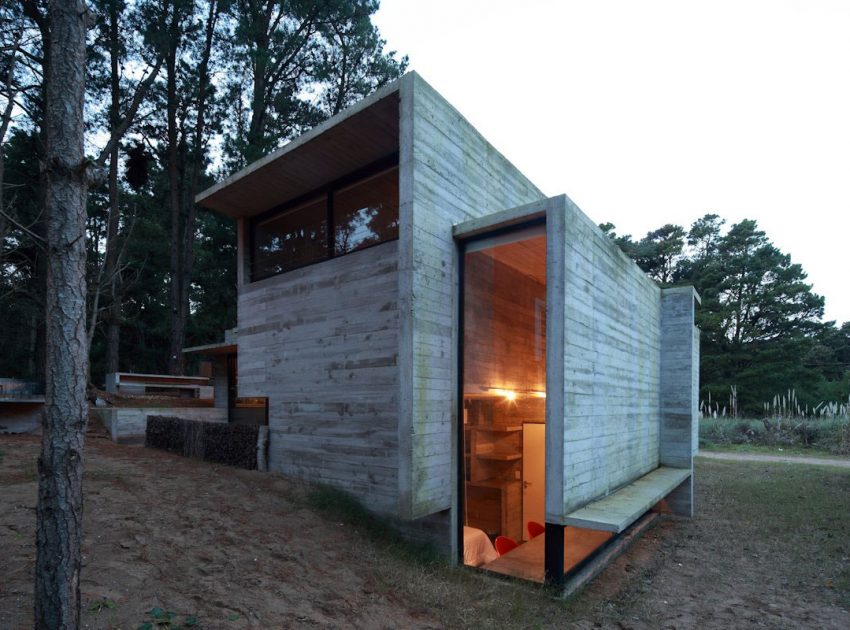 A Contemporary Concrete House Nestled in the Forest Glade with Natural Light of Buenos Aires by Luciano Kruk and María Victoria Besonías (20)