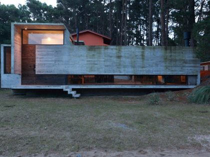 A Contemporary Concrete House Nestled in the Forest Glade with Natural Light of Buenos Aires by Luciano Kruk and María Victoria Besonías (23)