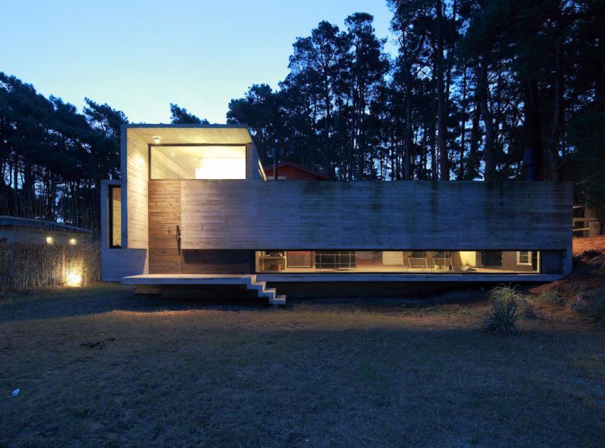 A Contemporary Concrete House Nestled in the Forest Glade with Natural Light of Buenos Aires by Luciano Kruk and María Victoria Besonías (24)