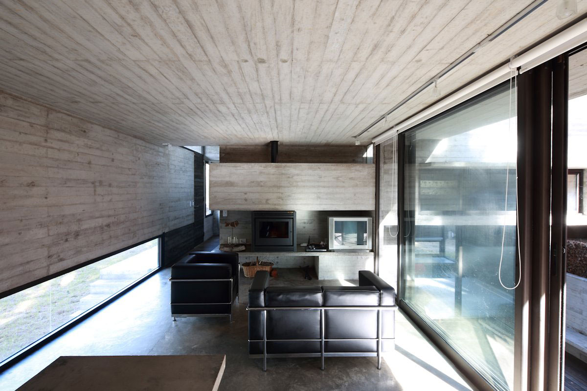 A Contemporary Concrete House Nestled in the Forest Glade with Natural Light of Buenos Aires by Luciano Kruk and María Victoria Besonías (4)