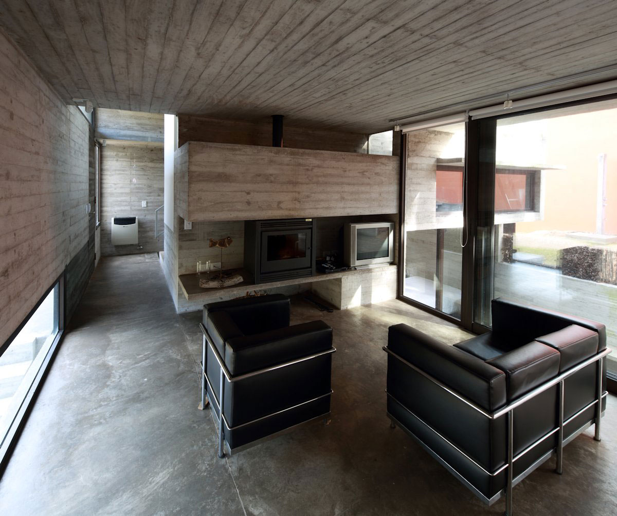 A Contemporary Concrete House Nestled in the Forest Glade with Natural Light of Buenos Aires by Luciano Kruk and María Victoria Besonías (6)