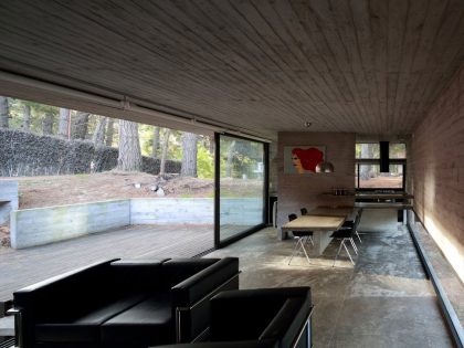 A Contemporary Concrete House Nestled in the Forest Glade with Natural Light of Buenos Aires by Luciano Kruk and María Victoria Besonías (7)