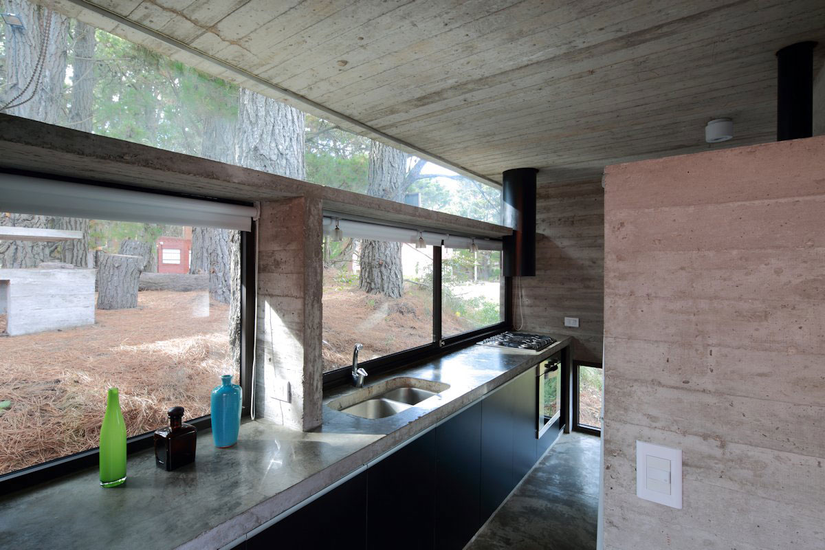 A Contemporary Concrete House Nestled in the Forest Glade with Natural Light of Buenos Aires by Luciano Kruk and María Victoria Besonías (8)