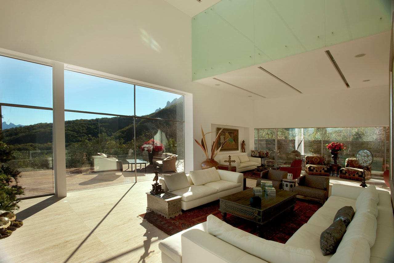 A Contemporary Mountainside Home with Spectacular Views in Nuevo Leon, Mexico by BGP Arquitectura (5)