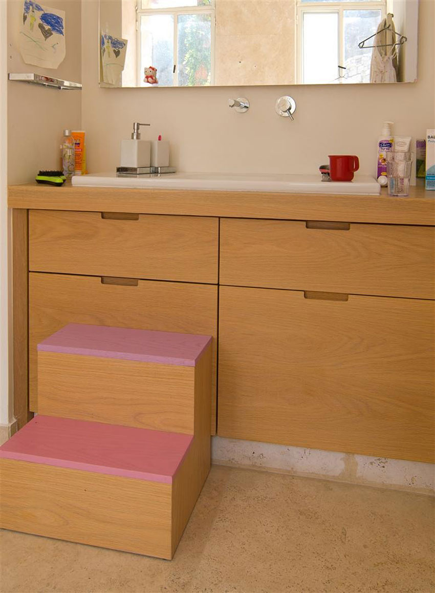 A Contemporary Stone House with Rough and Rustic Elements in Jerusalem, Israel by eran chehanowitz (18)