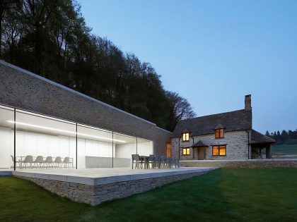A Contemporary Vacation Home Surrounded by Perfect Landscaping and Green Rolling Grass in Cotswolds, England by Found Associates (25)