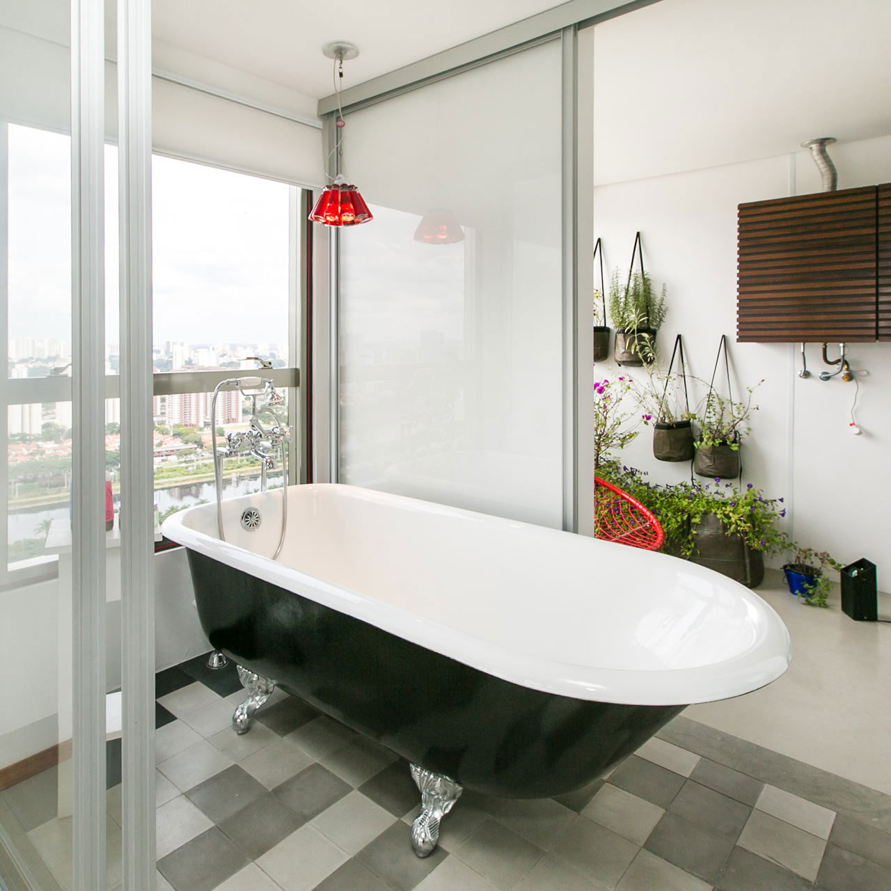 A Colorful and Comfortable Modern Apartment Full of Raw Materials in São Paulo by DT estúdio arquitetura (16)