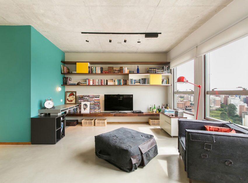 A Colorful and Comfortable Modern Apartment Full of Raw Materials in São Paulo by DT estúdio arquitetura (2)