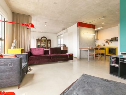A Colorful and Comfortable Modern Apartment Full of Raw Materials in São Paulo by DT estúdio arquitetura (4)