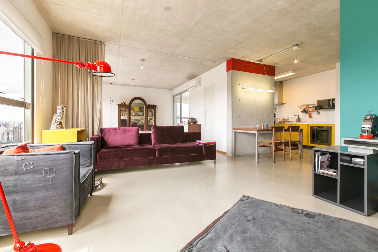 A Colorful and Comfortable Modern Apartment Full of Raw Materials in São Paulo by DT estúdio arquitetura (4)