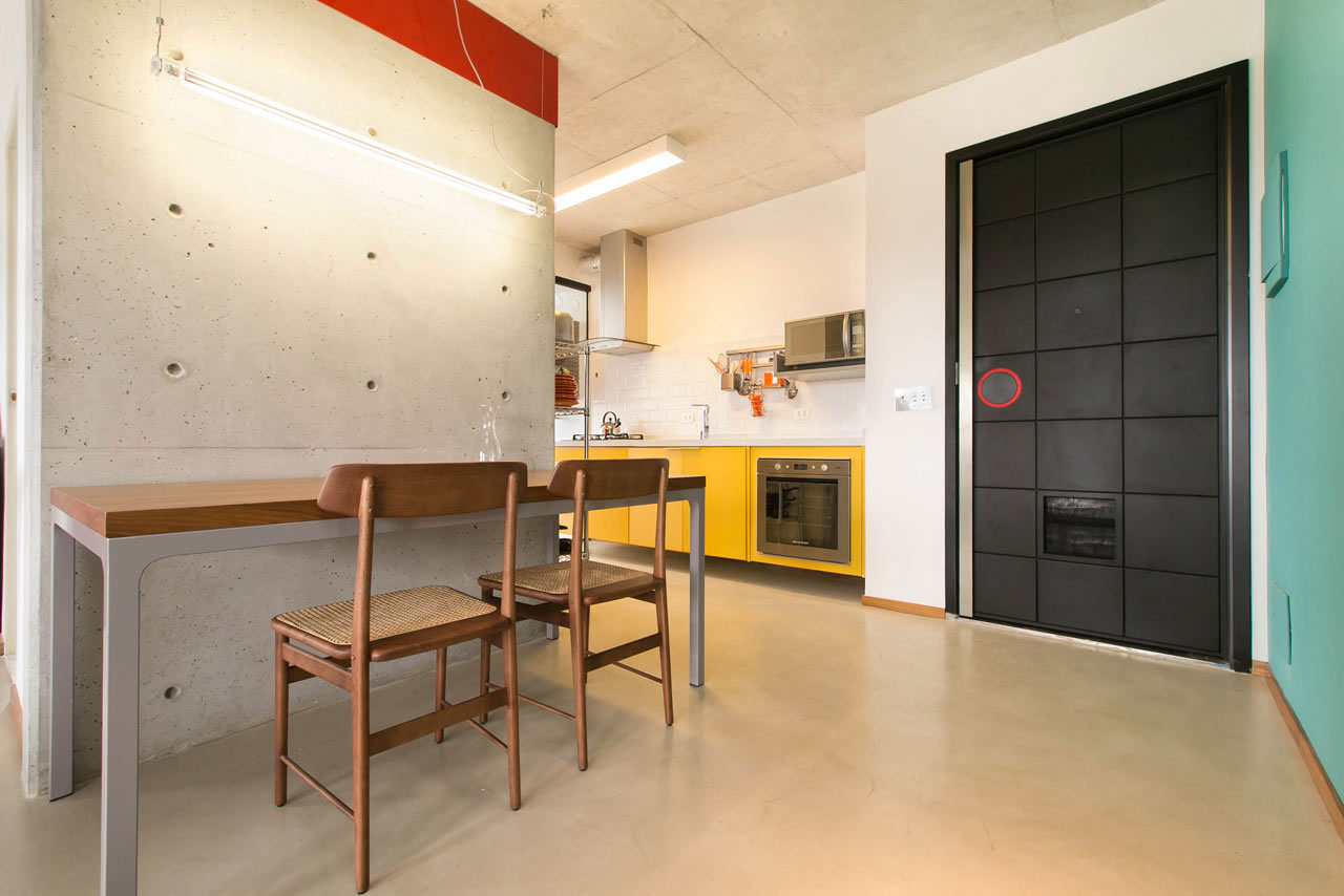 A Colorful and Comfortable Modern Apartment Full of Raw Materials in São Paulo by DT estúdio arquitetura (7)
