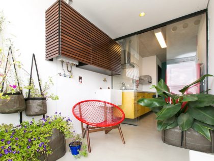 A Colorful and Comfortable Modern Apartment Full of Raw Materials in São Paulo by DT estúdio arquitetura (9)