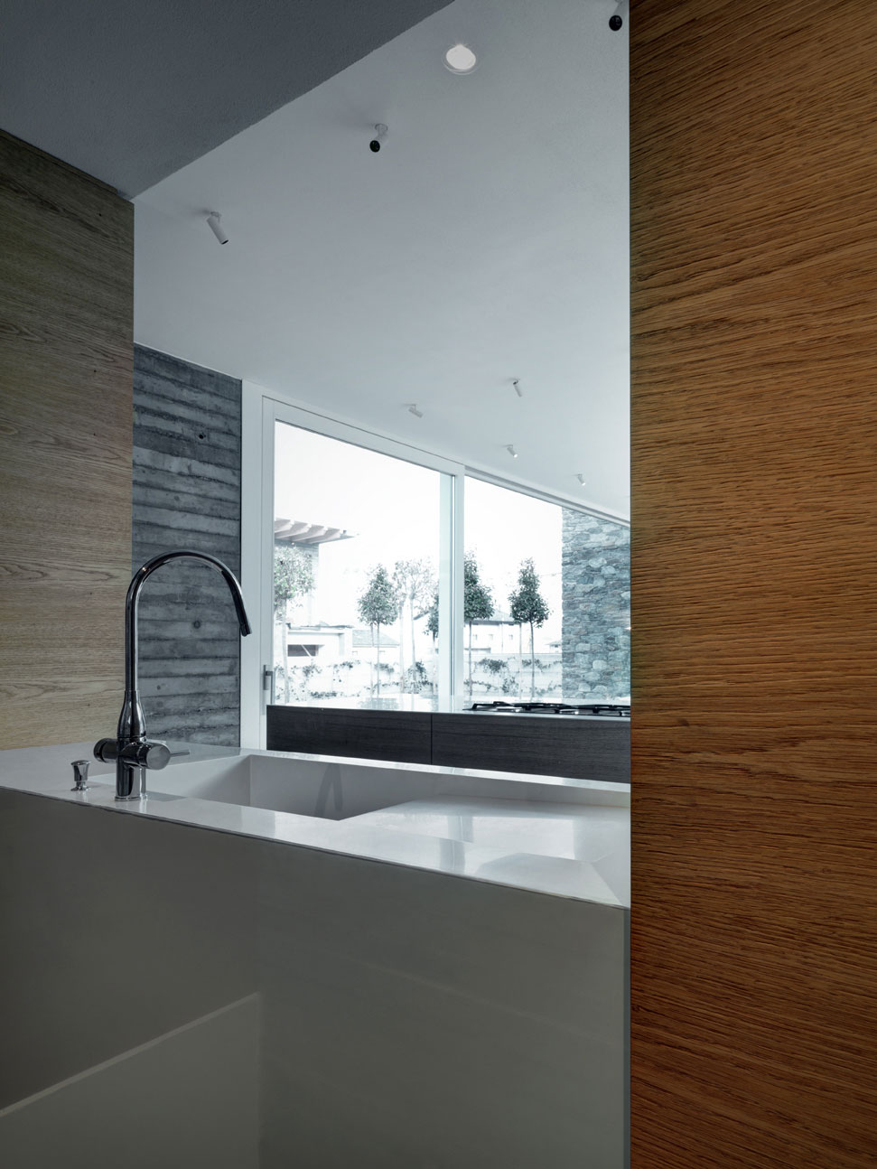 A Cozy Modern Stone Home Nestled in the Wonderful Mountains of Sondrio, Italy by Rocco Borromini (13)