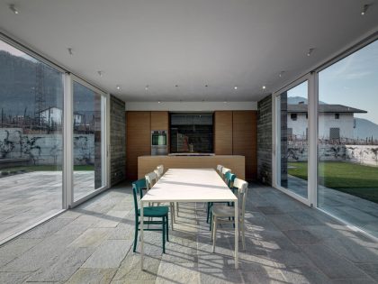 A Cozy Modern Stone Home Nestled in the Wonderful Mountains of Sondrio, Italy by Rocco Borromini (15)