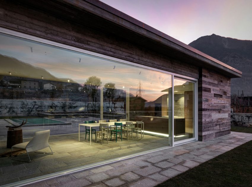 A Cozy Modern Stone Home Nestled in the Wonderful Mountains of Sondrio, Italy by Rocco Borromini (23)