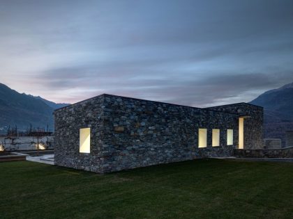 A Cozy Modern Stone Home Nestled in the Wonderful Mountains of Sondrio, Italy by Rocco Borromini (30)