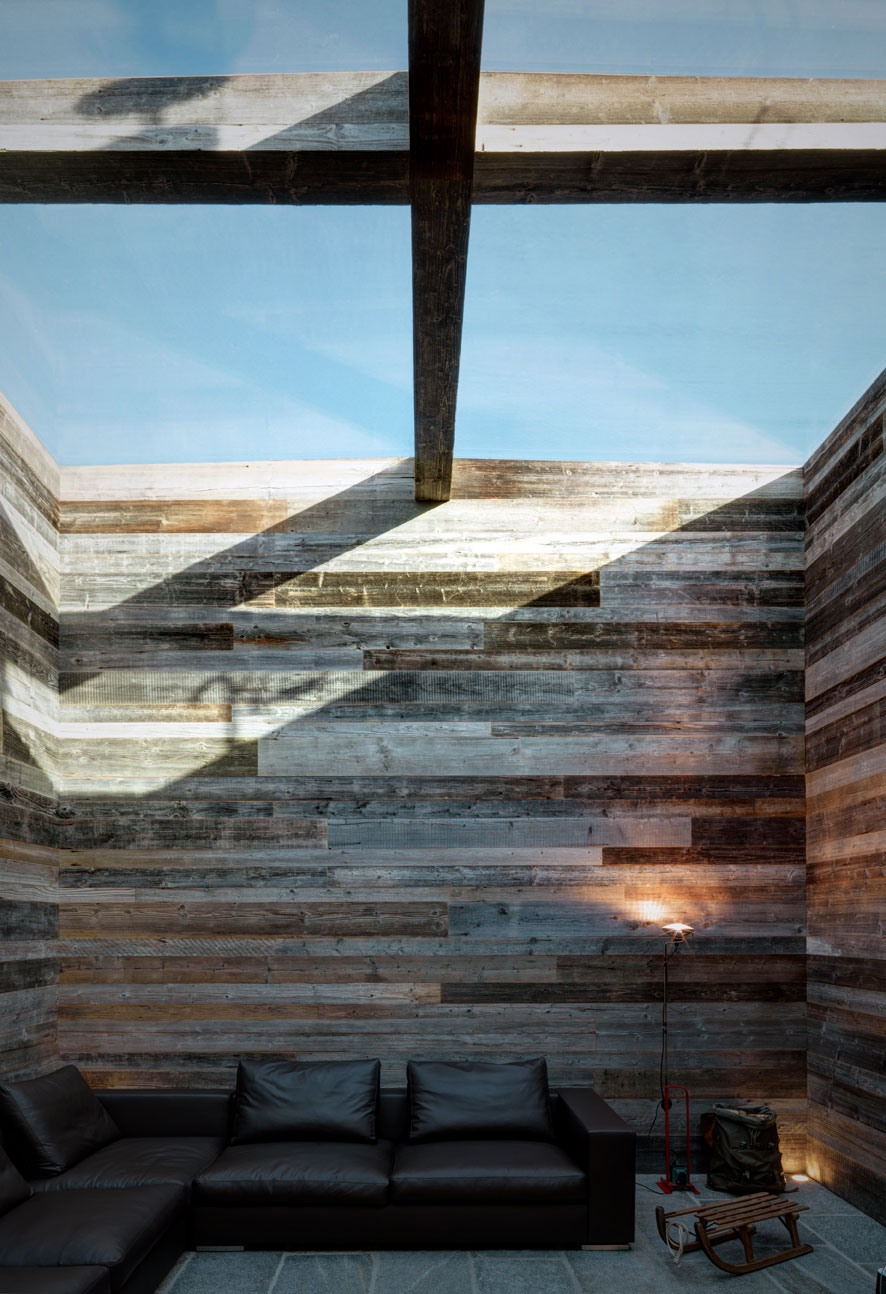 A Cozy Modern Stone Home Nestled in the Wonderful Mountains of Sondrio, Italy by Rocco Borromini (9)