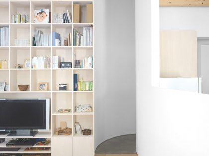 A Cozy and Bright Modern House with Two Twisting Staircases in Sapporo, Japan by Jun Igarashi Architects (8)