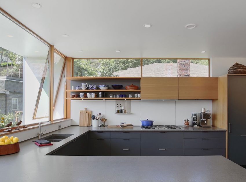 A Cozy and Luminous Modern Home Full of Concrete and Wood Elements in Seattle by SHED Architecture & Design (14)
