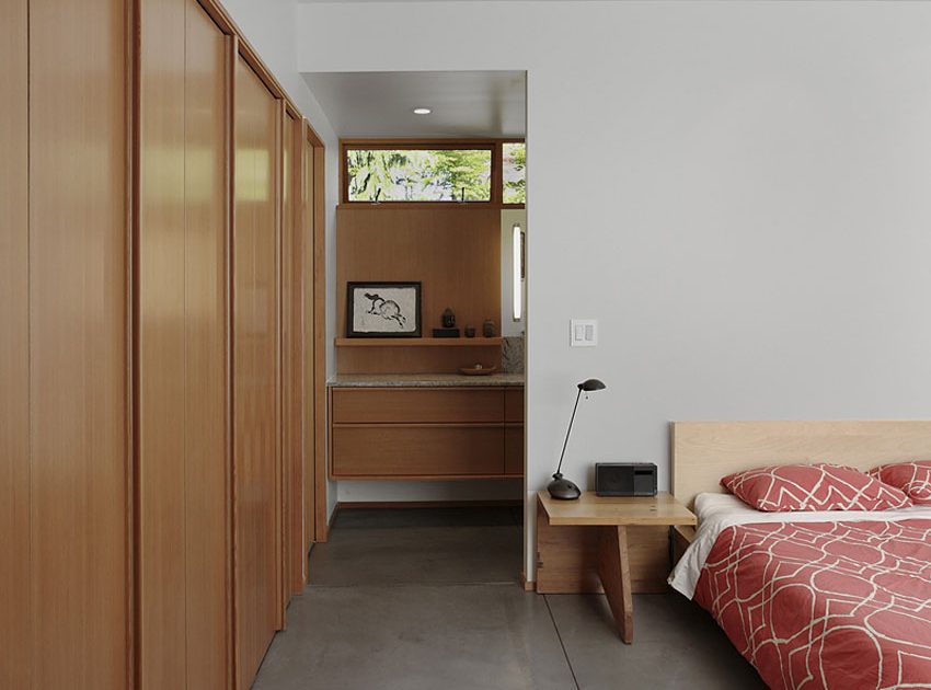A Cozy and Luminous Modern Home Full of Concrete and Wood Elements in Seattle by SHED Architecture & Design (19)
