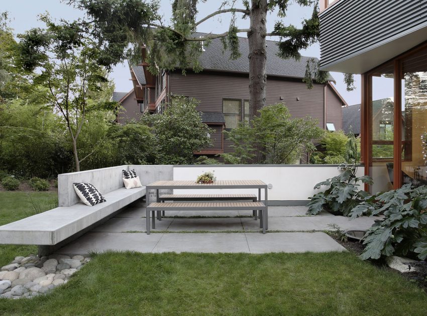 A Cozy and Luminous Modern Home Full of Concrete and Wood Elements in Seattle by SHED Architecture & Design (2)