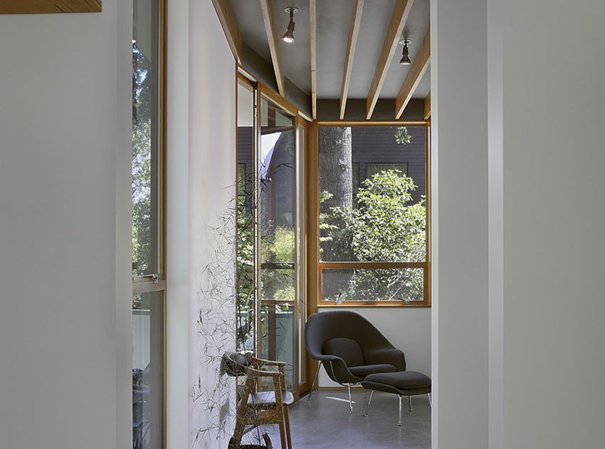 A Cozy and Luminous Modern Home Full of Concrete and Wood Elements in Seattle by SHED Architecture & Design (9)