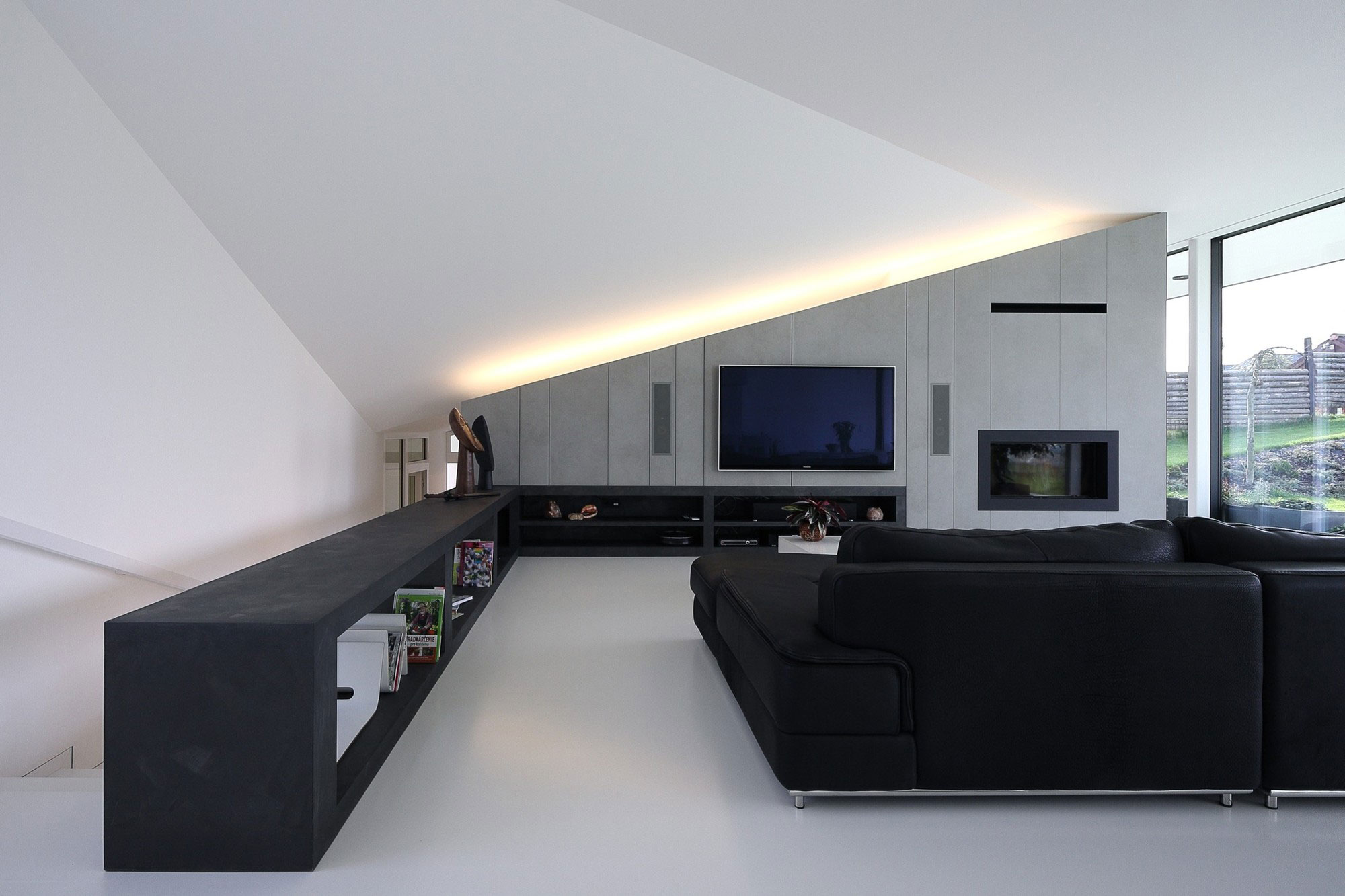 A Cozy and Luxurious Modern House for an Elderly Couple in Banská Bystrica, Slovakia by Pauliny Hovorka Architekti (12)