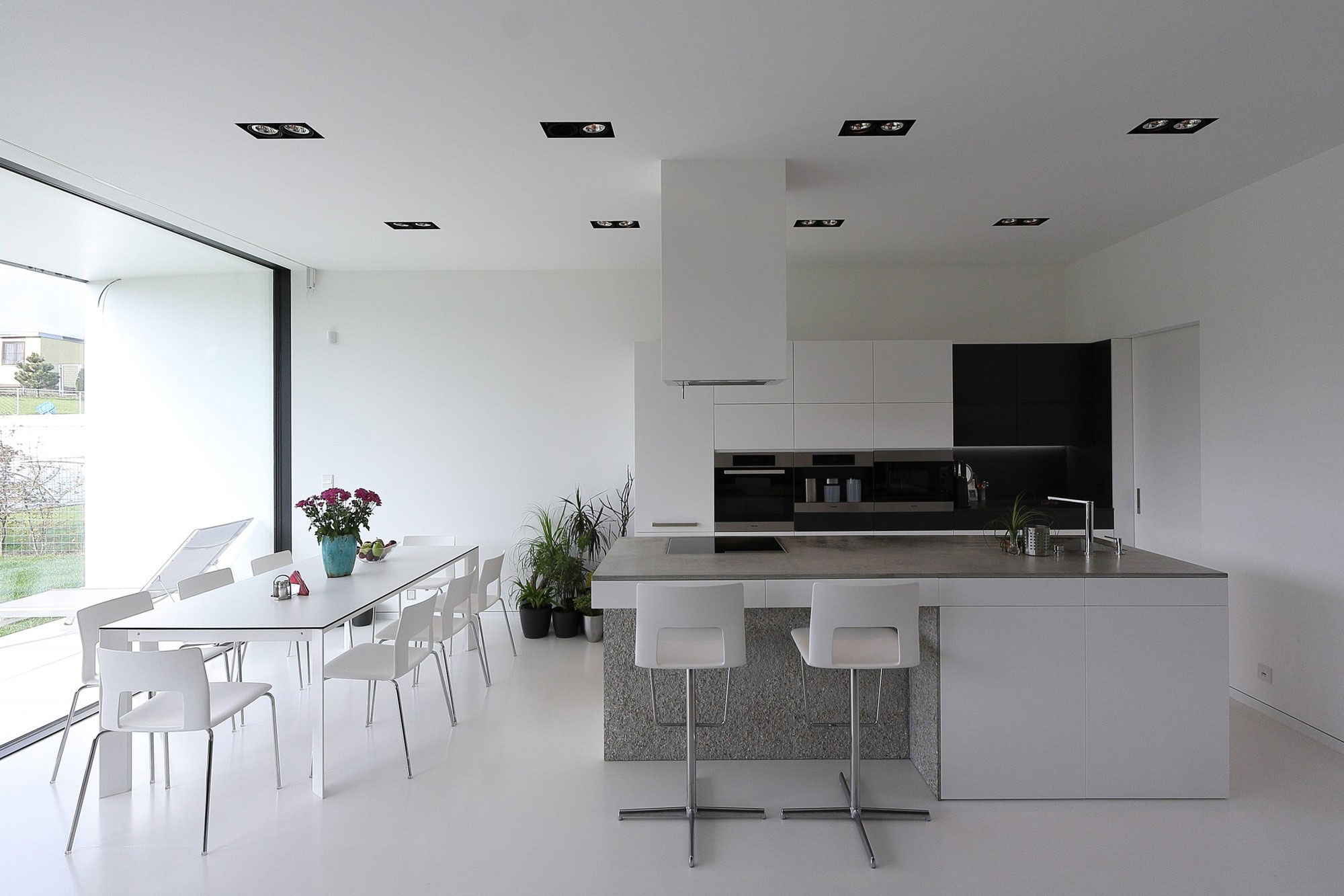 A Cozy and Luxurious Modern House for an Elderly Couple in Banská Bystrica, Slovakia by Pauliny Hovorka Architekti (13)