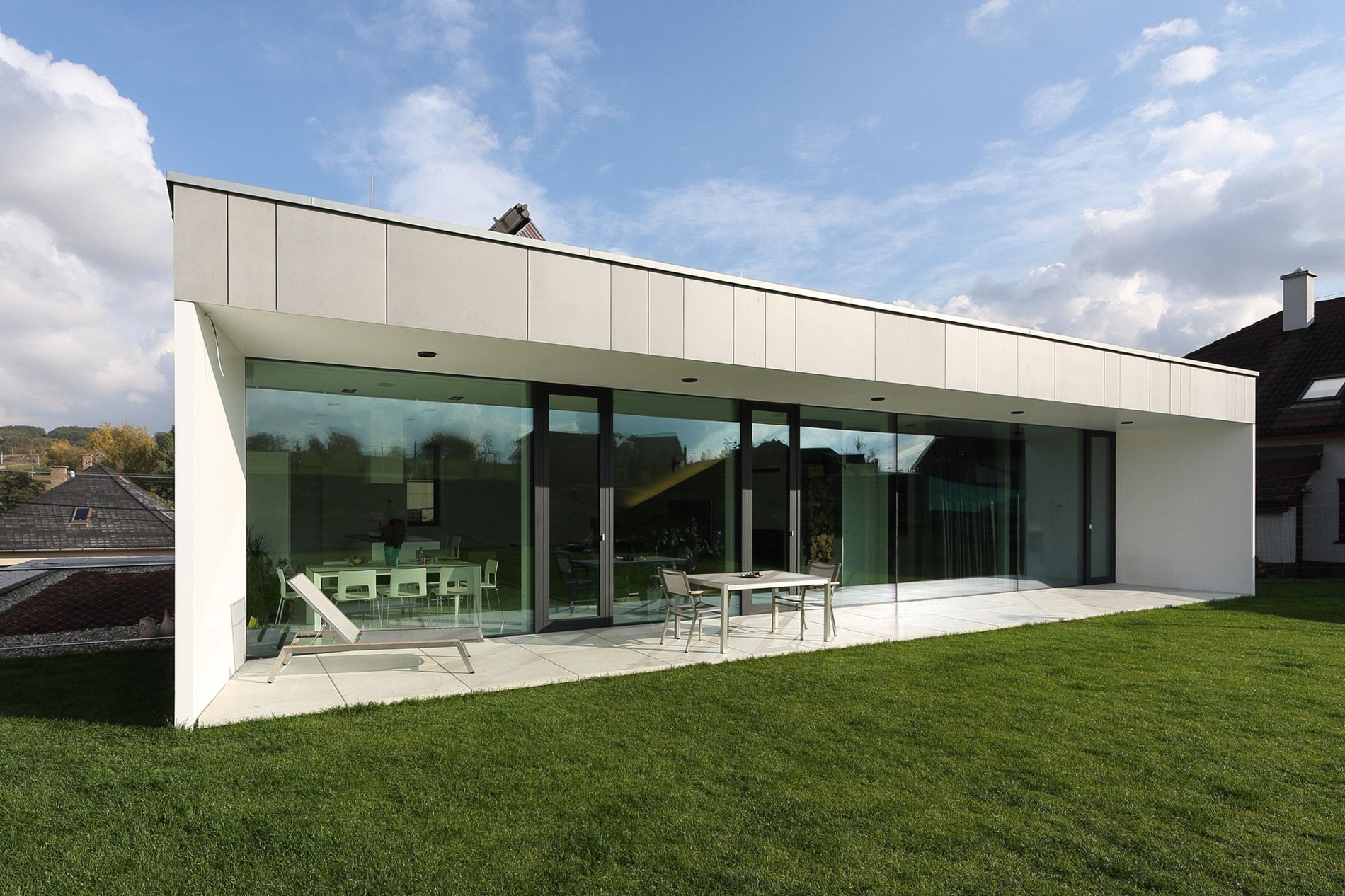 A Cozy and Luxurious Modern House for an Elderly Couple in Banská Bystrica, Slovakia by Pauliny Hovorka Architekti (6)