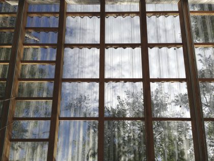 A Dramatic Contemporary Home with an Asymmetric Roof and Overhanging Eaves in Hakuba, Japan by Naka Architects (5)