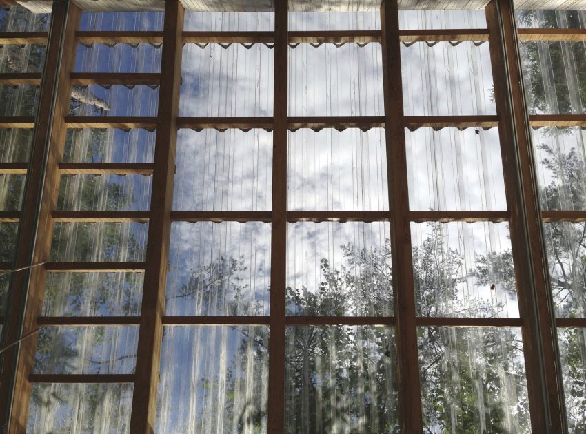 A Dramatic Contemporary Home with an Asymmetric Roof and Overhanging Eaves in Hakuba, Japan by Naka Architects (5)