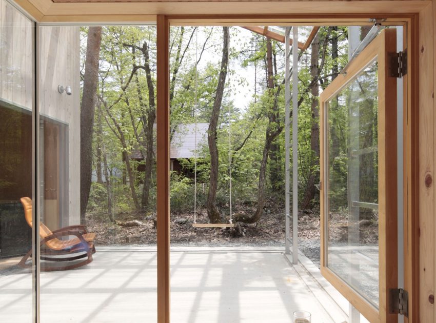 A Dramatic Contemporary Home with an Asymmetric Roof and Overhanging Eaves in Hakuba, Japan by Naka Architects (6)