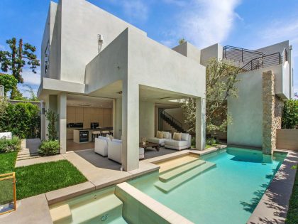 A Fabulous and Sleek Modern Home Surrounded by Lush Vegetation in Los Angeles by Amit Apel Design, Inc (1)