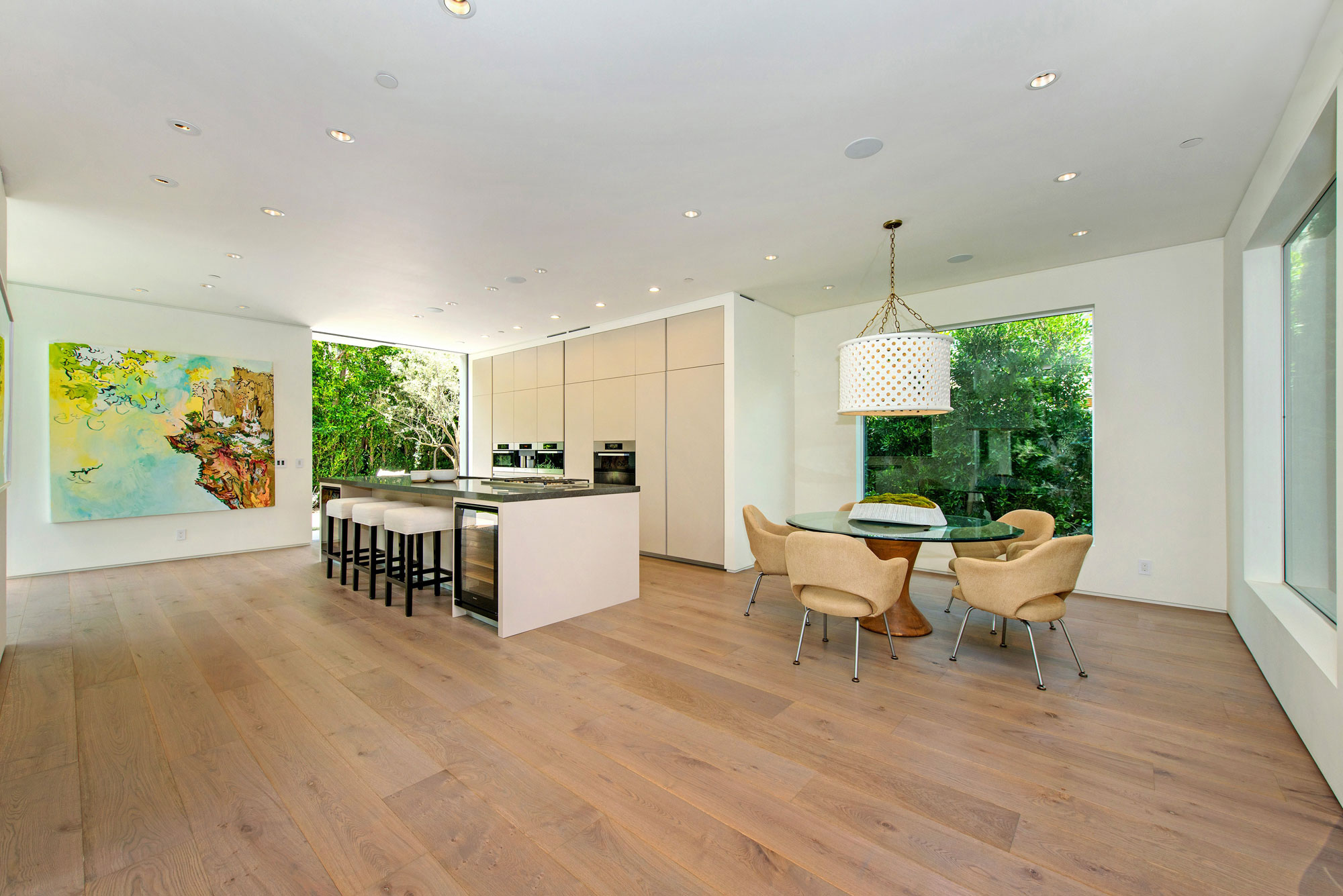 A Fabulous and Sleek Modern Home Surrounded by Lush Vegetation in Los Angeles by Amit Apel Design, Inc (30)