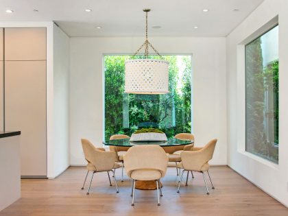 A Fabulous and Sleek Modern Home Surrounded by Lush Vegetation in Los Angeles by Amit Apel Design, Inc (38)