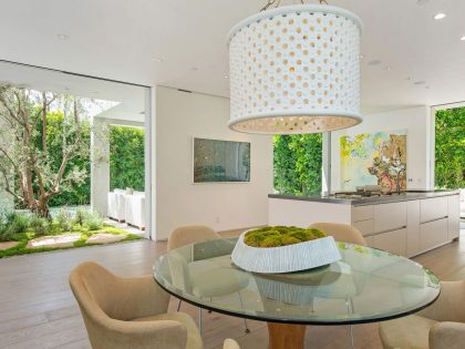 A Fabulous and Sleek Modern Home Surrounded by Lush Vegetation in Los Angeles by Amit Apel Design, Inc (39)