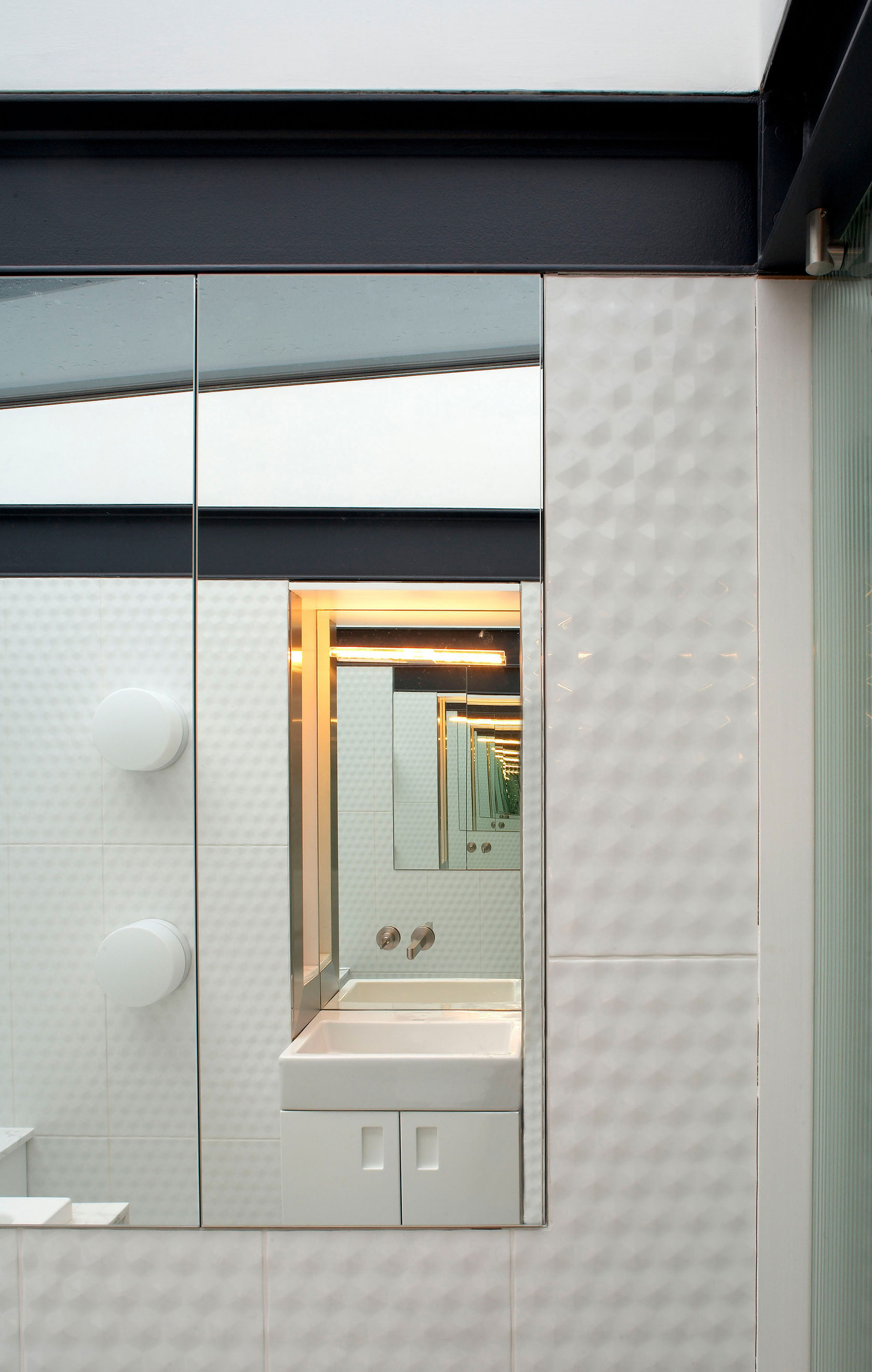 A Fascinating Home with Black Engineering Bricks and Slabs of White Marble in London by Liddicoat & Goldhill (15)