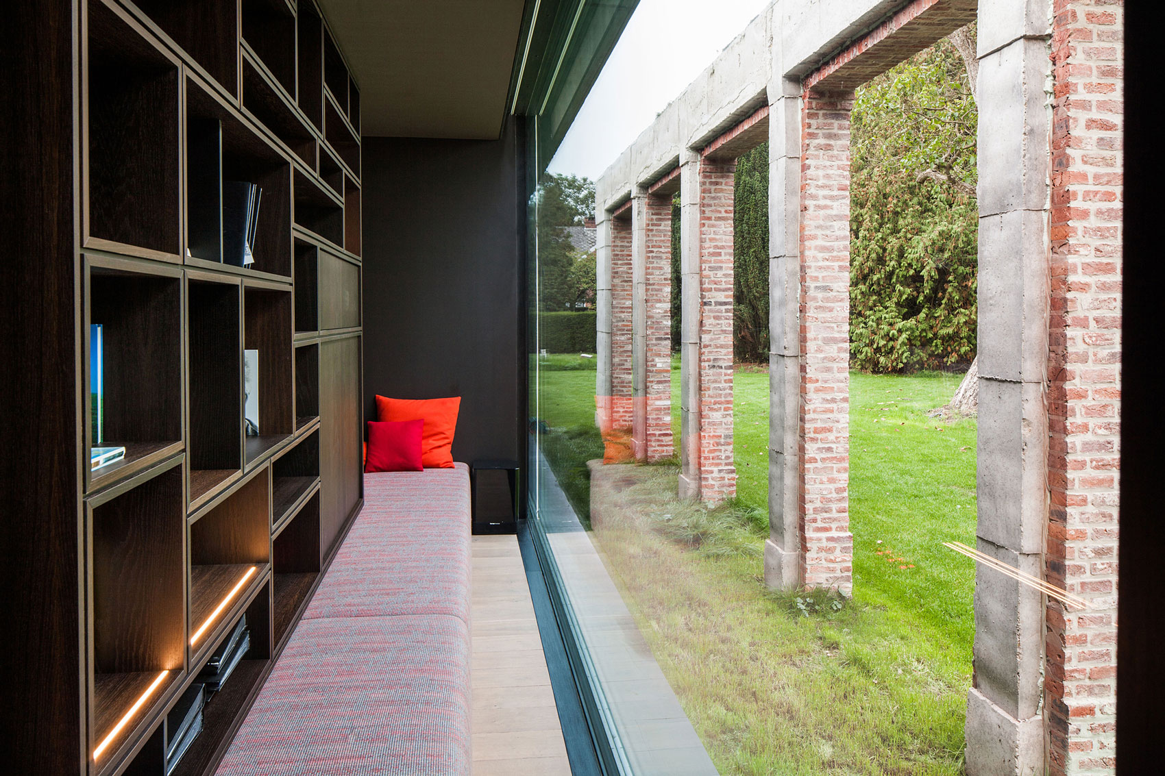 A Former Hunting Lodge Transformed into a Sleek Modern Family Home in Heverlee, Belgium by DMOA Architecten (16)