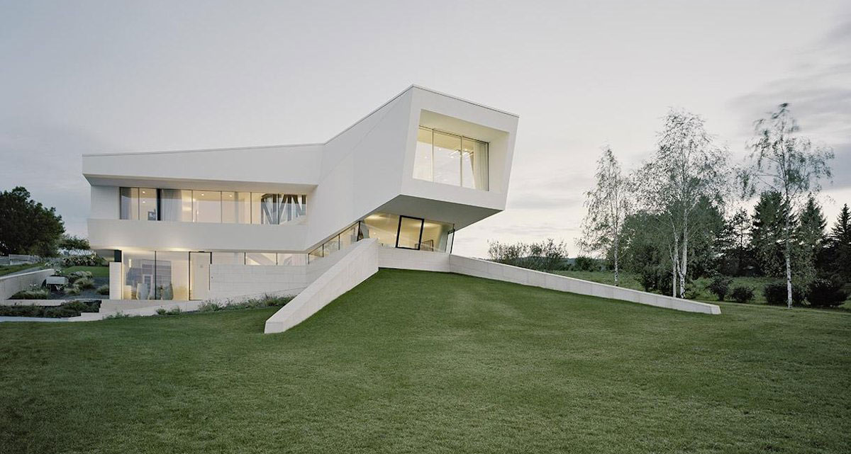 A Futuristic Modern White Home with Sleek and Stunning Views in Vienna by Project A01 Architects (2)