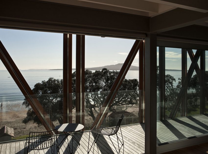 A Geometric Modern Beachfront Home Composed of Three Separate Structures in New Zealand by Athfield Architects (15)