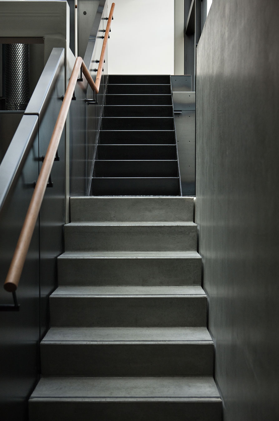 A Geometric Modern Beachfront Home Composed of Three Separate Structures in New Zealand by Athfield Architects (17)