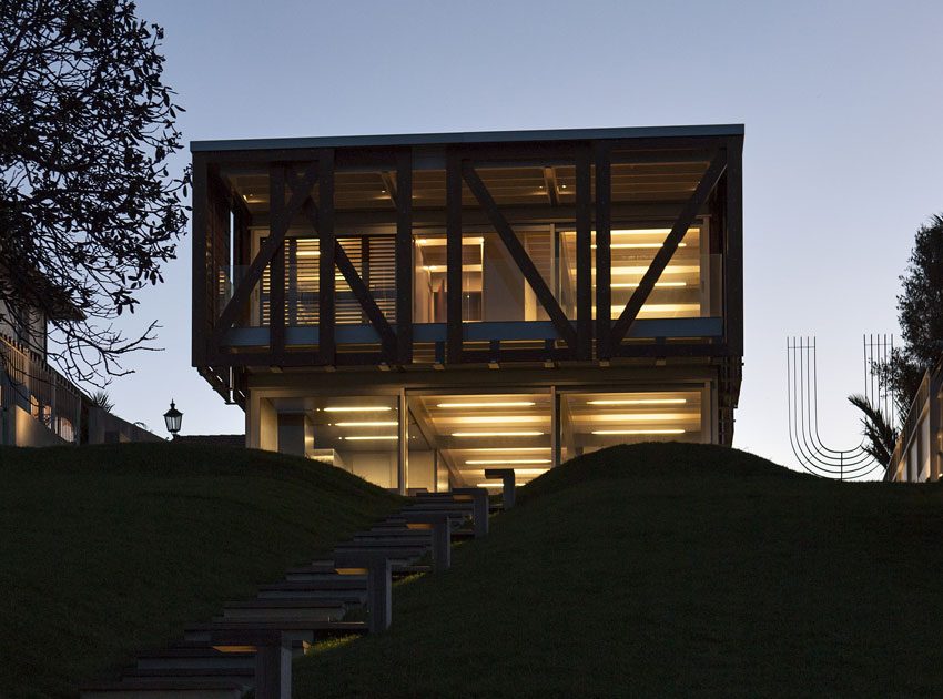 A Geometric Modern Beachfront Home Composed of Three Separate Structures in New Zealand by Athfield Architects (29)