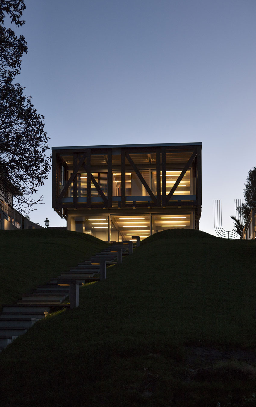 A Geometric Modern Beachfront Home Composed of Three Separate Structures in New Zealand by Athfield Architects (29)