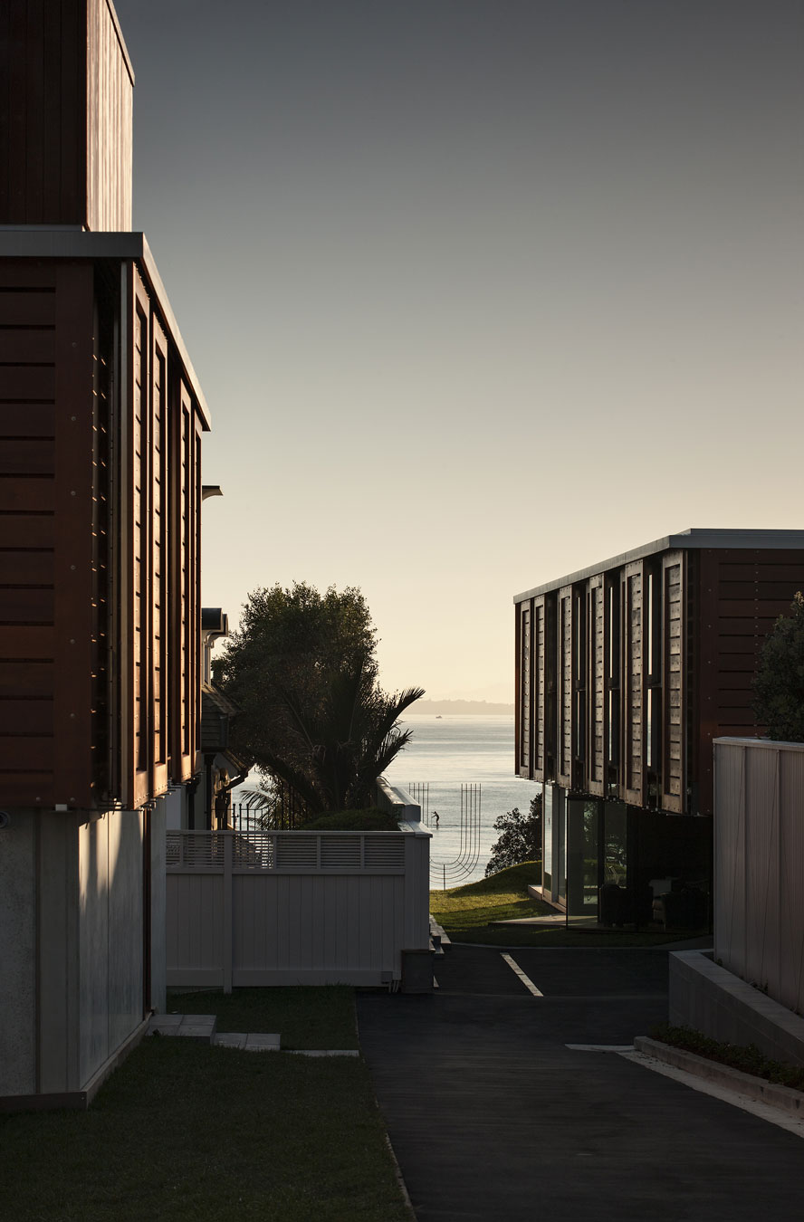 A Geometric Modern Beachfront Home Composed of Three Separate Structures in New Zealand by Athfield Architects (31)