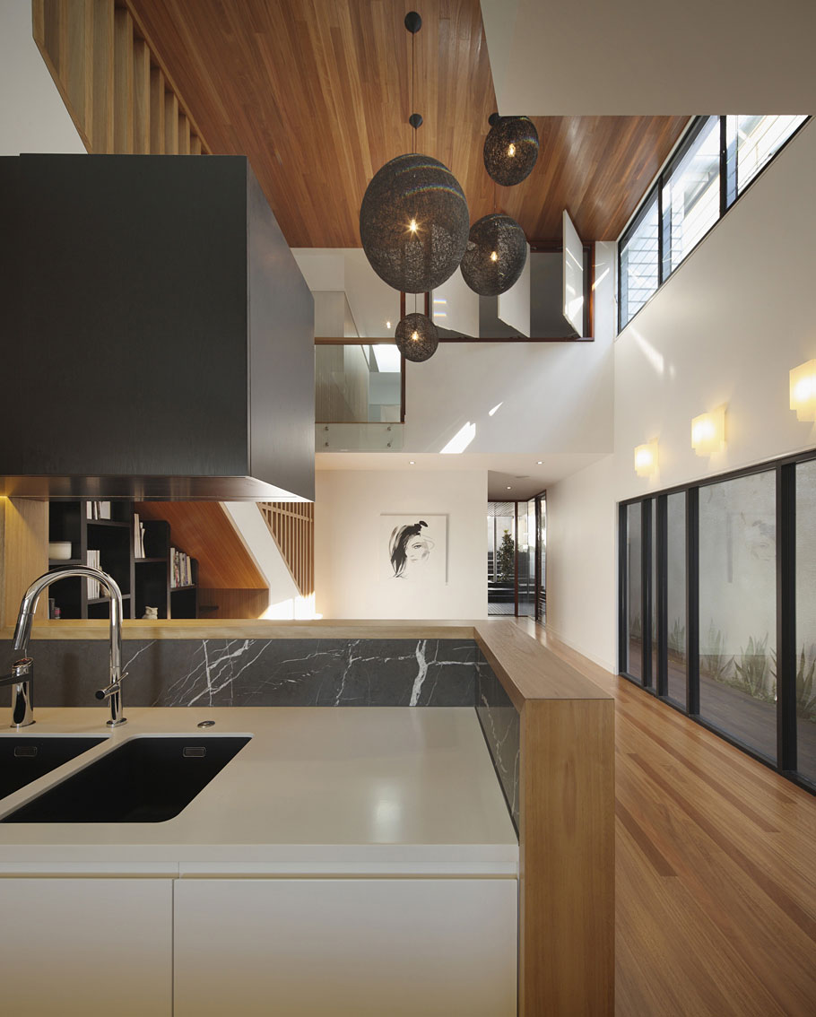 A Gorgeous Modern Home with Warm and Dynamic Interiors in Paddington, Australia by Shaun Lockyer Architects (11)