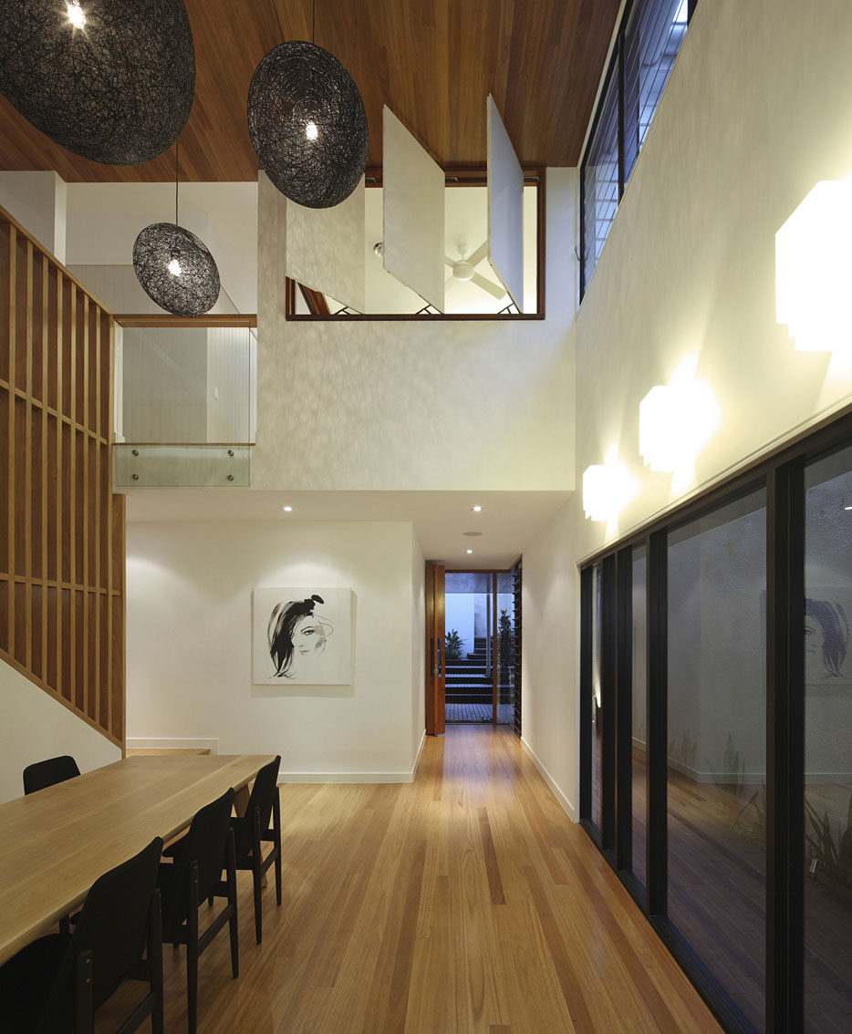 A Gorgeous Modern Home with Warm and Dynamic Interiors in Paddington, Australia by Shaun Lockyer Architects (15)